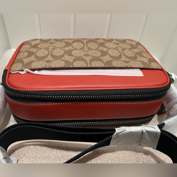 NWT Coach X Peanuts Graham crossbody - Picture 5 of 13